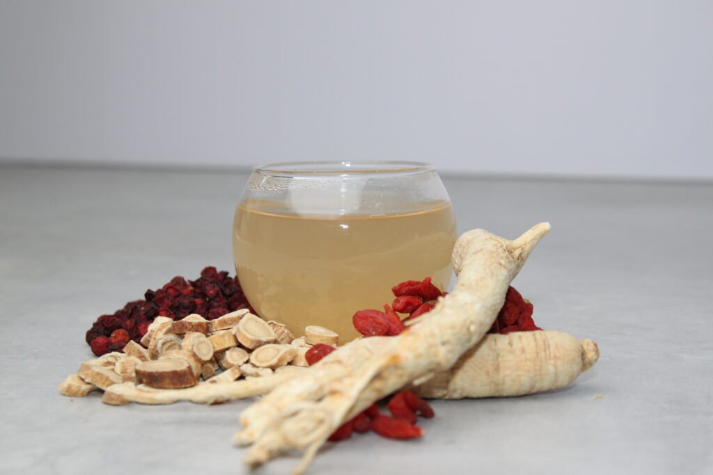 Complément alimentaire naturel VITAL par mnatur pour booster l'énergie grâce à l'astragale.
